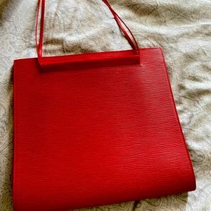 Epi Louis Vuitton purse. 100% authentic